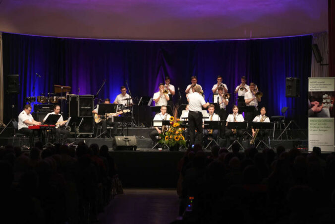 Die Big Band des Ausbildungsmusikkorps der Bundeswehr (Foto: Holger Knecht)