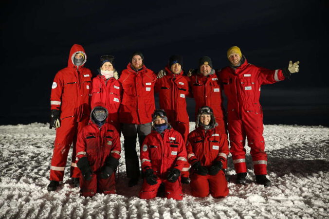 Das Forschungsteam in der Antarktis (Foto: Hannes Keck/AWI)