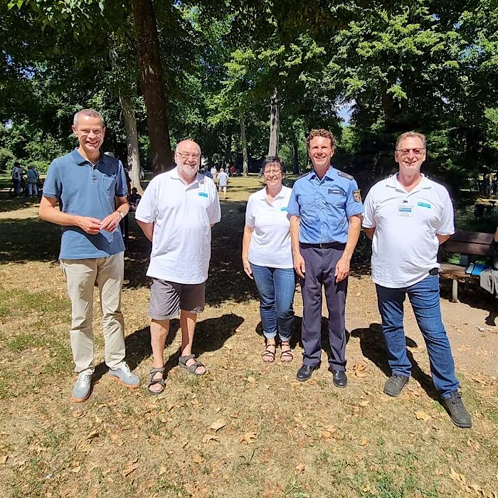 v.l.: Bürgermeister Dr. Maximilian Ingenthron, Ralf Schmied, Renate Lingenfelder (beide Mitarbeiter AS Südpfalz), Heinz Pollini (Leiter Außenstelle Südpfalz) (Foto: privat)