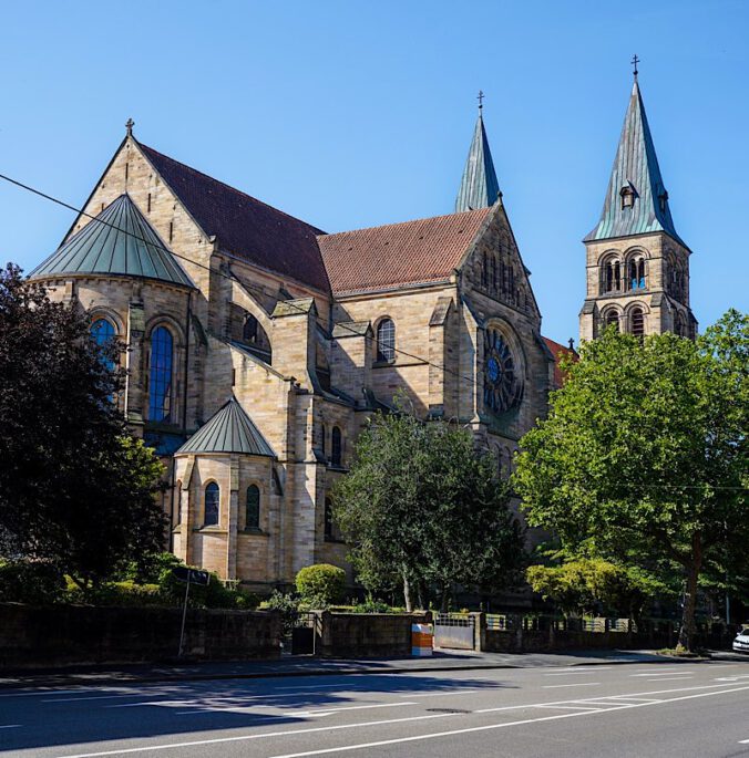 Die Pfarrkirche St. Maria in Landau (Foto: Holger Knecht)