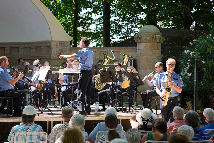 Das Landespolizeiorchester Rheinland-Pfalz im Goethepark Landau (Foto: Holger Knecht)