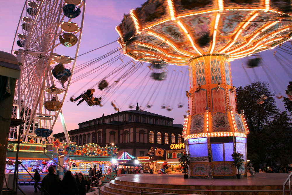 Der bunte Jahrmarkt (Foto: Rolf_Schädler)