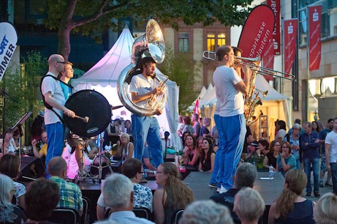 Nach zwei Jahren Corona-Pause startet "Swinging Lautern" (hier ein Archivbild) wieder so richtig durch! (Foto: Martin Goldhahn/view - die agentur)