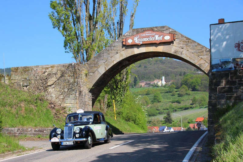 Oldtimerwandern (Foto: Palatina-Classics)