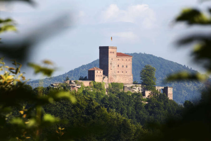 Die Reichsburg Trifels (Foto: GDKE Rheinland-Pfalz / Pfeuffer)