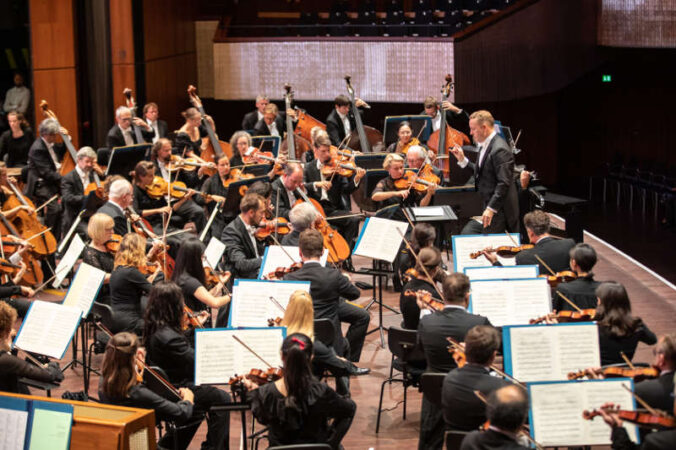 Dt. Staatsphilharmonie im Rosengarten Mannheim (Foto: Arthur Bauer)