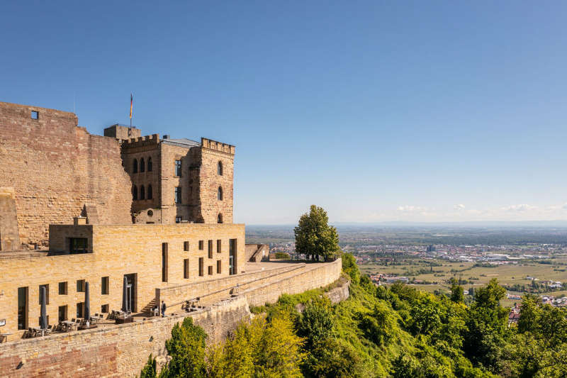 Hambacher Schloss (Foto: Pfalz-Touristik e.V./Dominik Ketz)