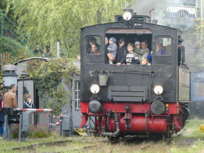 Führerstandsmitfahrten auf einer Lok (Foto: Eisenbahnmuseum Neustadt)