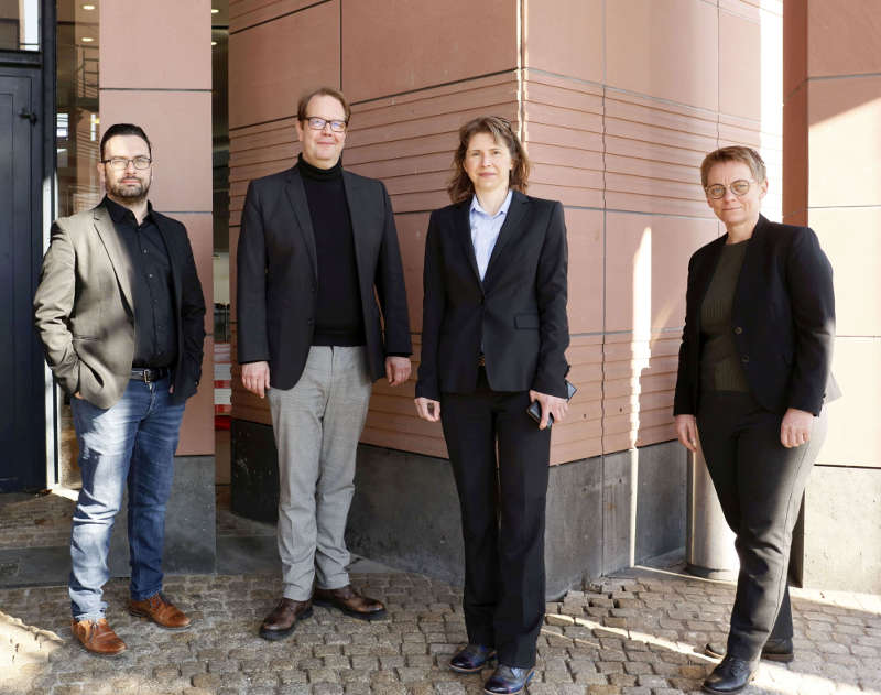 Interimsdirektorium in der Spielzeit 2022/23 (von links): Daniele Squeo, Daniel Böhm, Simone Grub und Tanja Hermann (Foto: Pfalztheater)