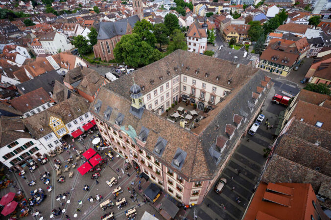 Rathaus Neustadt an der Weinstraße am Demokratiefest 2022 (Foto: Holger Knecht)