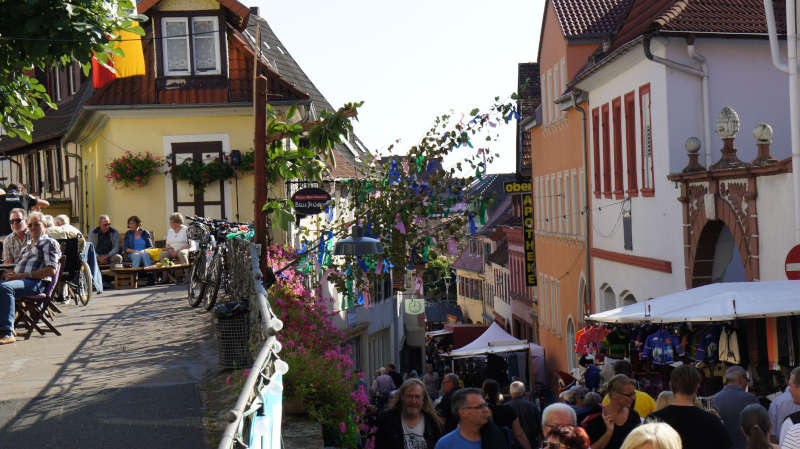 Weinfest (Foto: Rathaus Edenkoben)