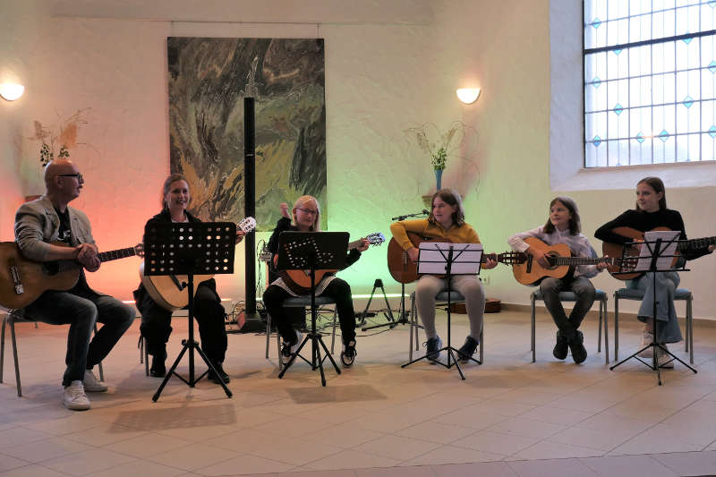 Gitarrenklasse Bellaire (Foto: Helma Terres)