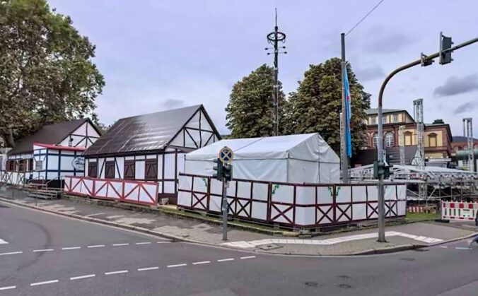 Die Haiselscher am Hauptbahnhof Neustadt an der Weinstraße