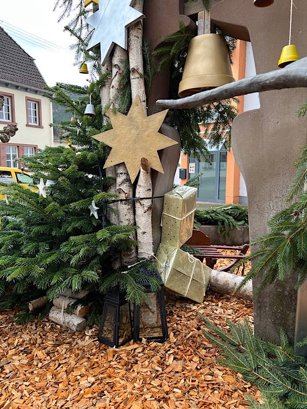 Weihnachtsbrunnen Lambrecht 2022 (Foto: Holger Knecht)