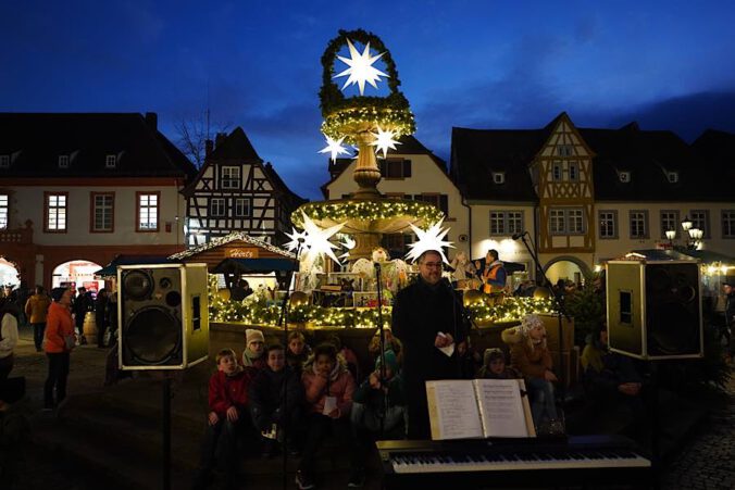 Weihnachtsmarkt der Kunigunde 2022 OB Marc Weigel (Foto: Holger Knecht)