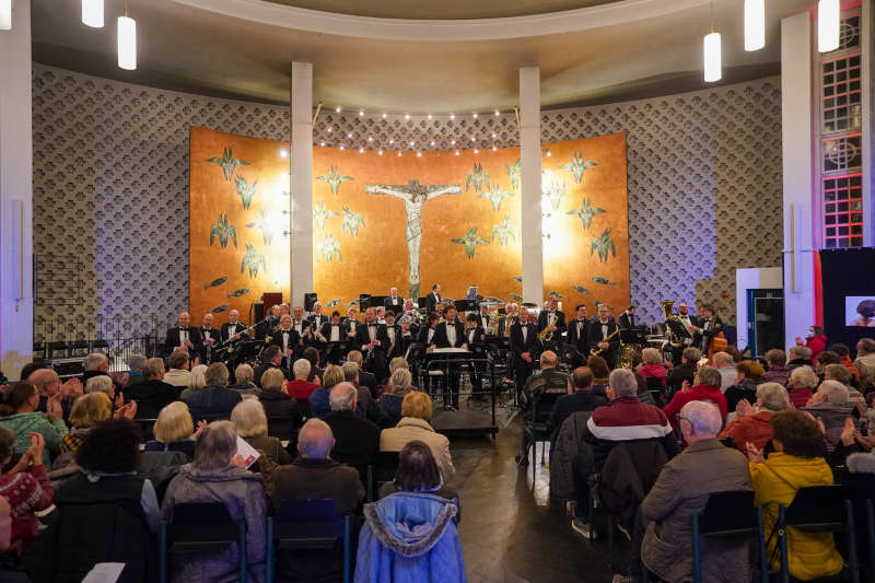 Das Landespolizeiorchester Rheinland-Pfalz in der Friedenskirche Ludwigshafen (Foto: Holger Knecht)