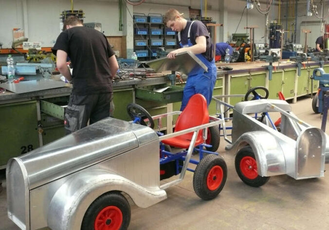 Zeigen, was Tolles geleistet wird: Beispiel aus dem Karosserie- und Fahrzeugbau (Foto: Bezirksverband Pfalz)