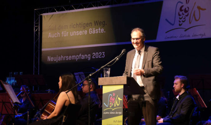Landrat Dietmar Seefeldt bei seiner Neujahrs-Ansprache. (Foto: KV SÜW)