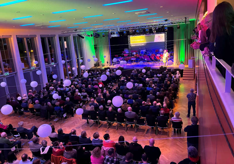 Rund 650 Gäste waren in der Herxheimer Festhalle dabei. (Foto: KV SÜW)