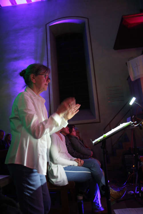 Chorleiterin Brigitte Maurer (Foto: Jan Berberich)