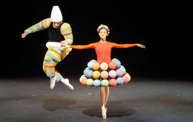 Das Bayerische Junior Ballett zeigt in der Pirmasenser Festhalle getanzte hohe Schule für Phantasie, Seele und Geist. (Foto: Wilfried Hoesl)