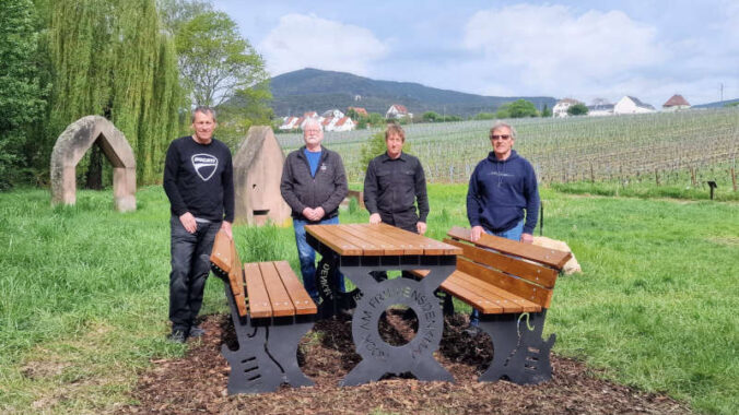 Jürgen Roth, Stadtbürgermeister Ludwig Lintz, Bernd Heene, Jürgen Alter (TEAM Weinlehrpfad) (Foto: Rock am Friedensdenkmal)