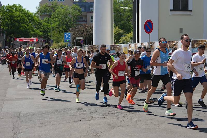 Strohhutfestlauf 2023 in Frankenthal (Foto: Holger Knecht)