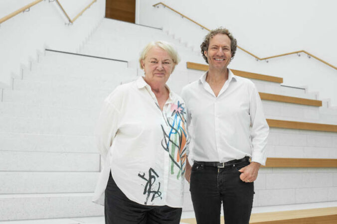 Amtswechsel: Elisabeth Dühr, Direktorin des Stadtmuseums Simeonstift in Trier, und Alexander Schubert, Leitender Direktor des Historischen Museums der Pfalz, am 10. Juli im Leibniz-Zentrum für Archäologie (LEIZA) in Mainz. (Foto: Museumsverband Rheinland-Pfalz/Lorna Bittner)