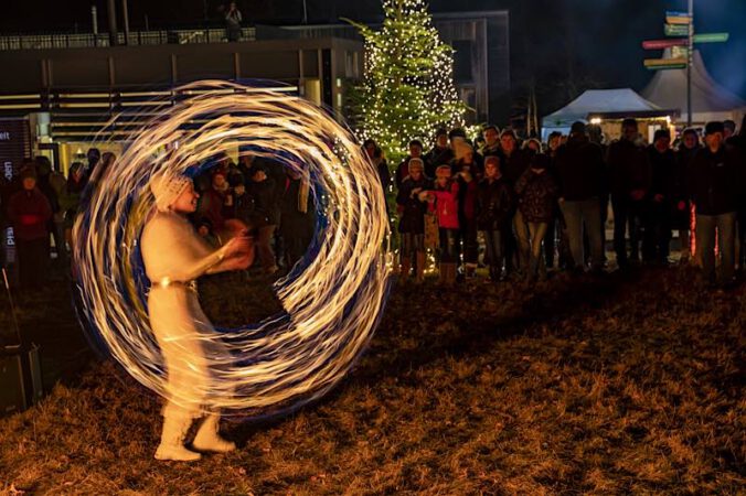 Feuershow Waldweihnacht (Landesforsten.RLP.de/Fieber)