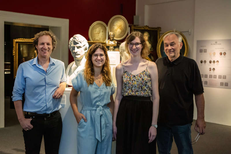 Das Ausstellungsteam (v.l.): Museumsdirektor Alexander Schubert, Henrike Serfas, Franziska Hanöffner und Wolfgang Leitmeyer. Bildnachweis: Historisches Museum der Pfalz Speyer/Foto: Julia Paul)