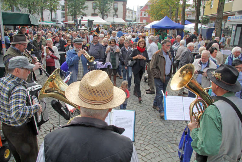 Ramsteiner Bauernmarkt (Foto: Stadt Ramstein-Miesenbach)