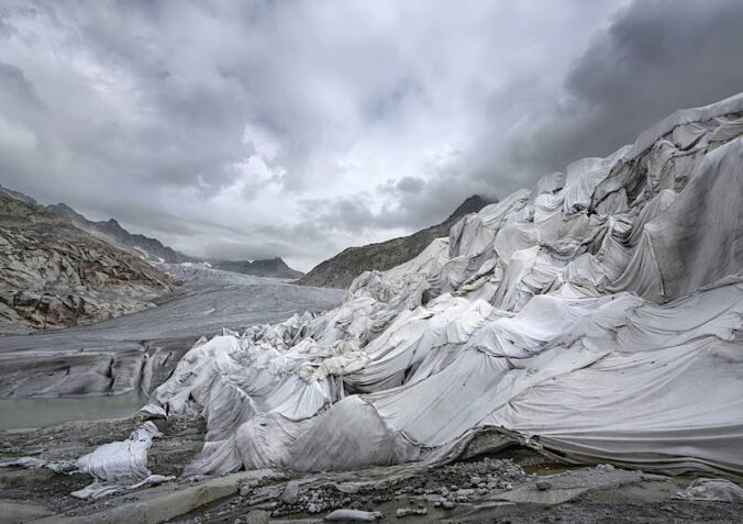 Mittelteil des Triptychons: Thomas Wredes „Rhônegletscher II“ von 2018 (Detail) (Atelier Thomas Wrede, Foto: Thomas Wrede, © VG Bild-Kunst, Bonn 2023)