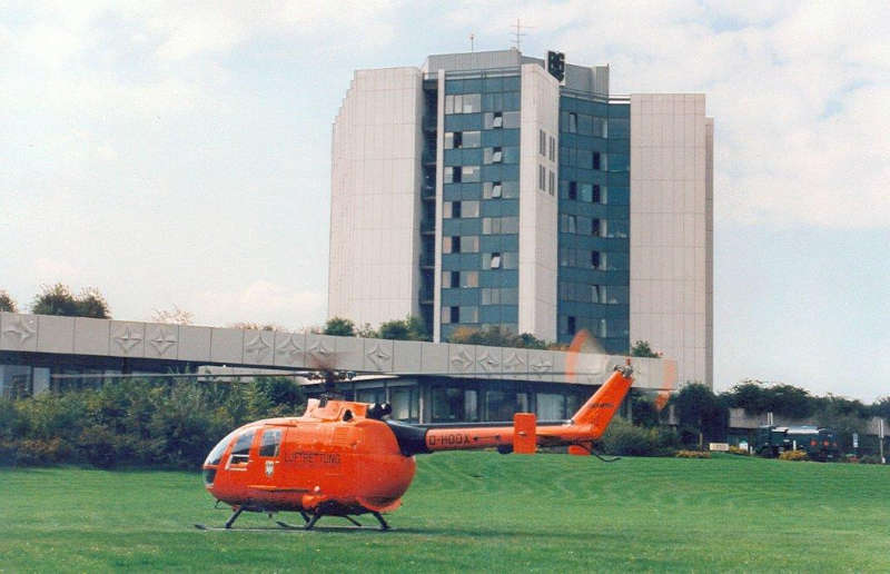 Rettungshubschrauber vor der BG Klinik Ludwigshafen im Jahr 1992 (Foto: BG Klinik)