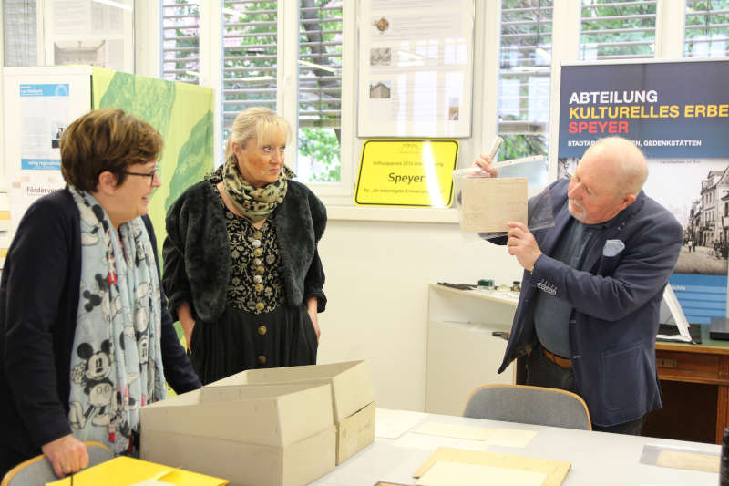 Bürgermeisterin Monika Kabs, Gudrun Wellensiek, OB a.D. Werner Schineller (Foto: Stadt Speyer)