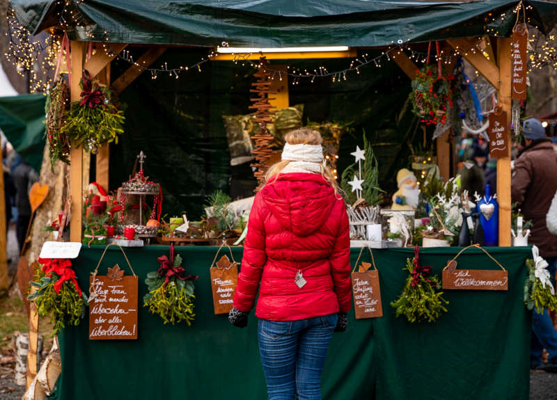 Marktstand (Foto: Landesforsten.RLP.de/Fieber)