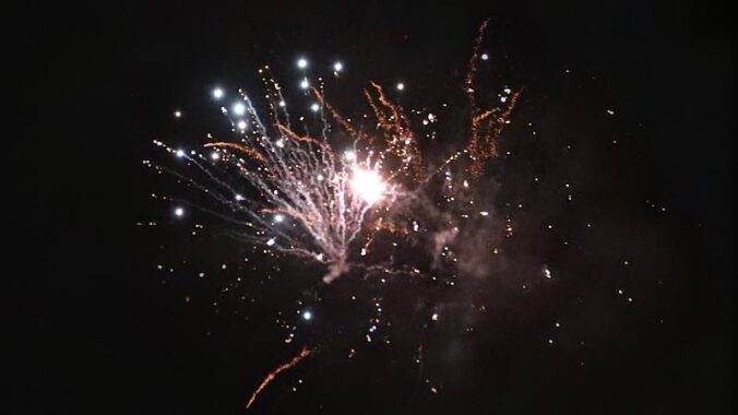 Feuerwerk (Foto: Feuerwehr der Verbandsgemeinde Otterbach-Otterberg)