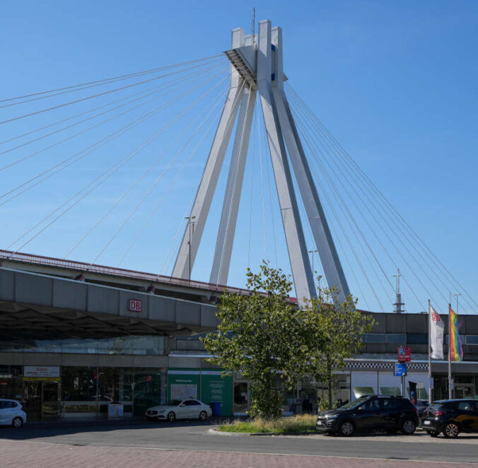 Die Pylonbrücke in Ludwigshafen (Foto: Holger Knecht)