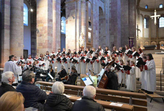 Konzert mit dem Mädchenchor Dom zu Speyer in der Reihe „Cantate Domino“ in der Fastenzeit 2023 (Quelle: Dommusik Speyer / Foto: Klaus Landry)