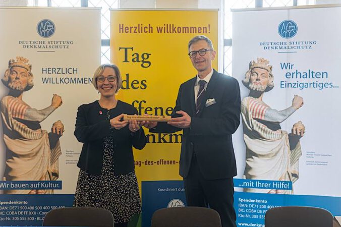 Oberbürgermeisterin Stefanie Seiler und Dr. Steffen Skudelny (Foto: Johannes Stender)