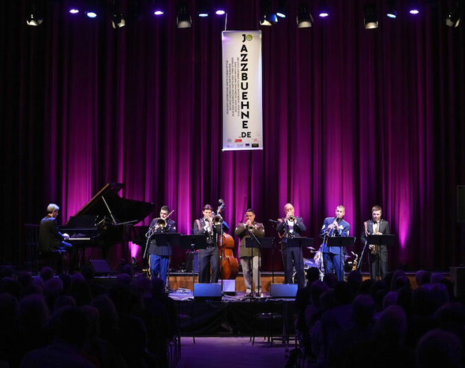 Jazzbühne meets NATO-Jazz (Foto: Holger Knecht)