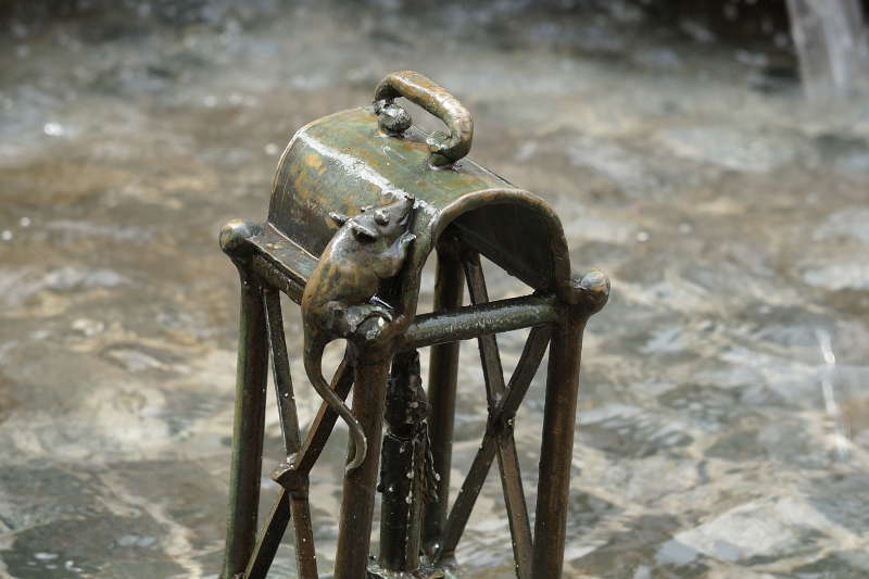 Elwetritsche-Brunnen in Neustadt an der Weinstraße (Foto: Holger Knecht)