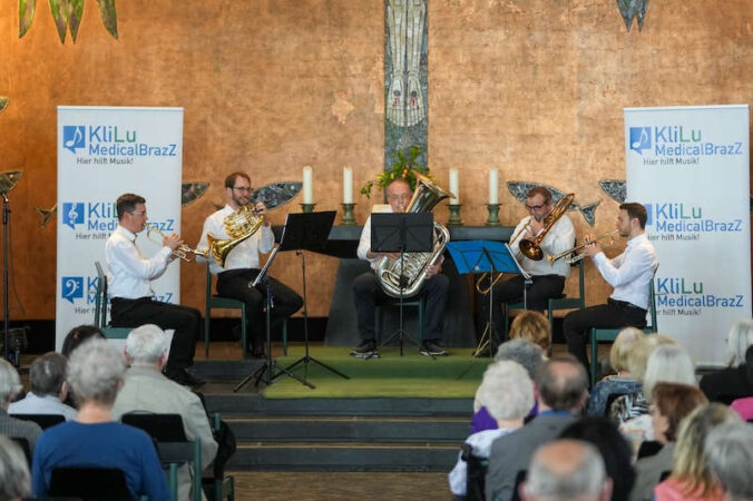 KliLU Medical BrazZ am 14.04.2024 in der Friedenskirche Ludwigshafen (Foto: Holger Knecht)