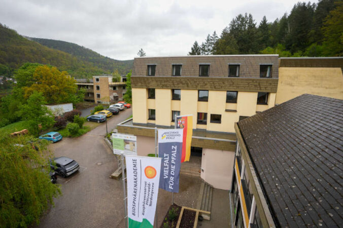 Die Pfalz- und Biosphärenakademie in Lambrecht (Foto: Holger Knecht)