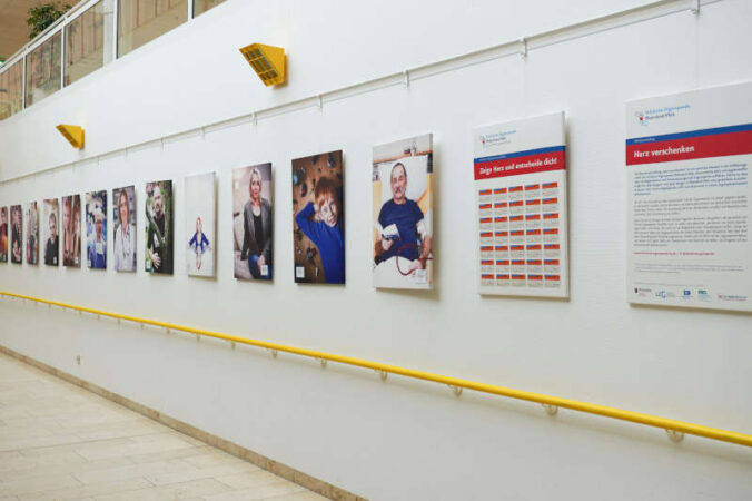 Ausstellung "Herz verschenken" (Foto: Westpfalz-Klinikum)