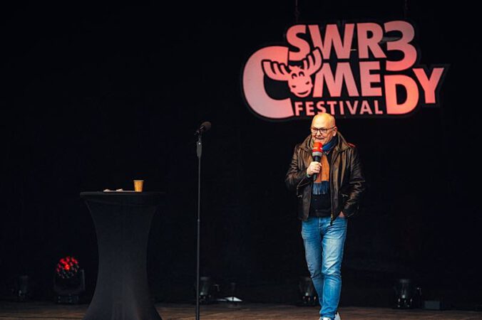 SWR3 Programmchef Thomas Jung eröffnet das "SWR3 Comedy Festival". (Foto: SWR3/Adrian Walter)