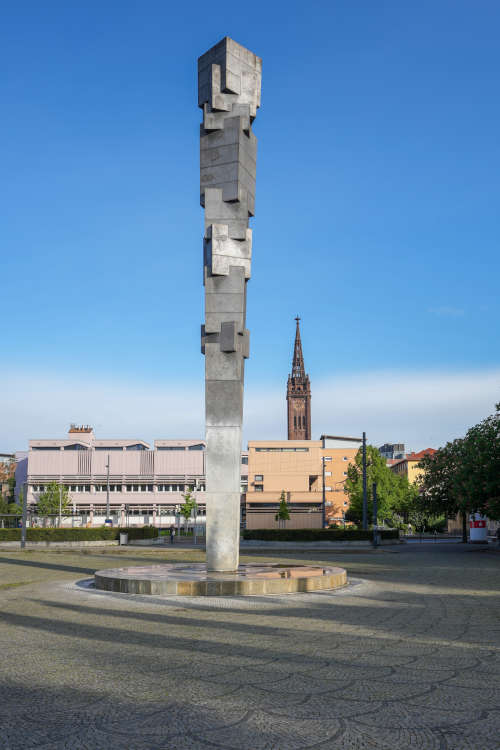 Die Pfalzsäule (im Hintergrund die Lutherkirche) (Foto: Holger Knecht)