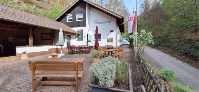 Lichtensteinhütte in Neidenfels (Foto: Jochen Fußer)