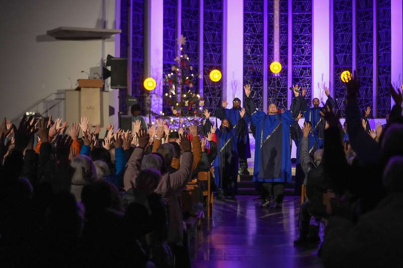 Tolle Stimmung bei The Best of Black Gospel in Hambach (Foto: Holger Knecht)