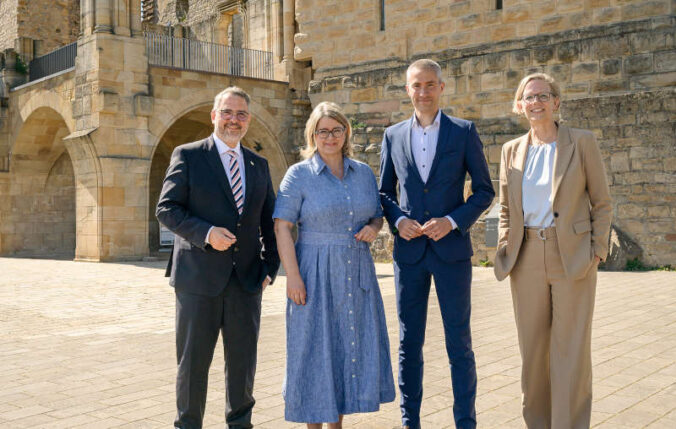 v.l.: Marc Weigel, Ulrike Dittrich, Dr. Kristian Buchna, Simone Schneider (Foto: Ralf Ziegler)