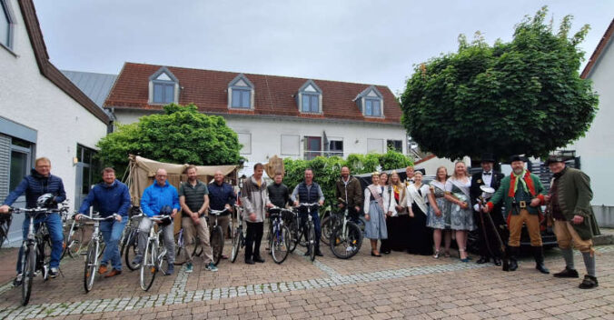 Anradeln und Start des Aktionstags Radeln ins Museum und der Aktion Stadtradeln im LK Germersheim (Foto: Südpfalz-Tourismus e.V.)